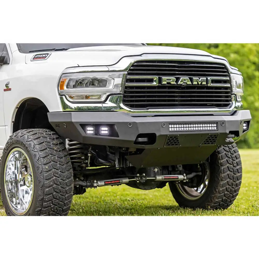 Fremre Støtfanger med Led-lys Rough Country - Ram 2500 19-