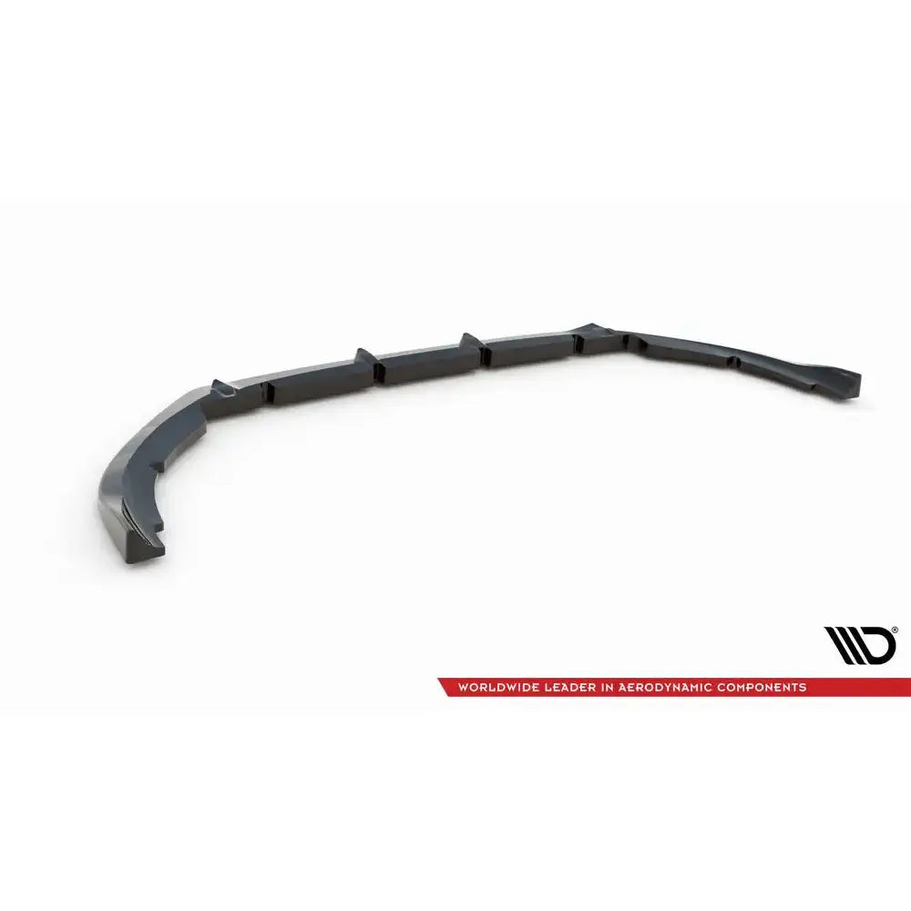 Frontspoiler Citroen Berlingo Mk3 i svart plast sett skrått ovenfra med forsterkninger og rød logo.