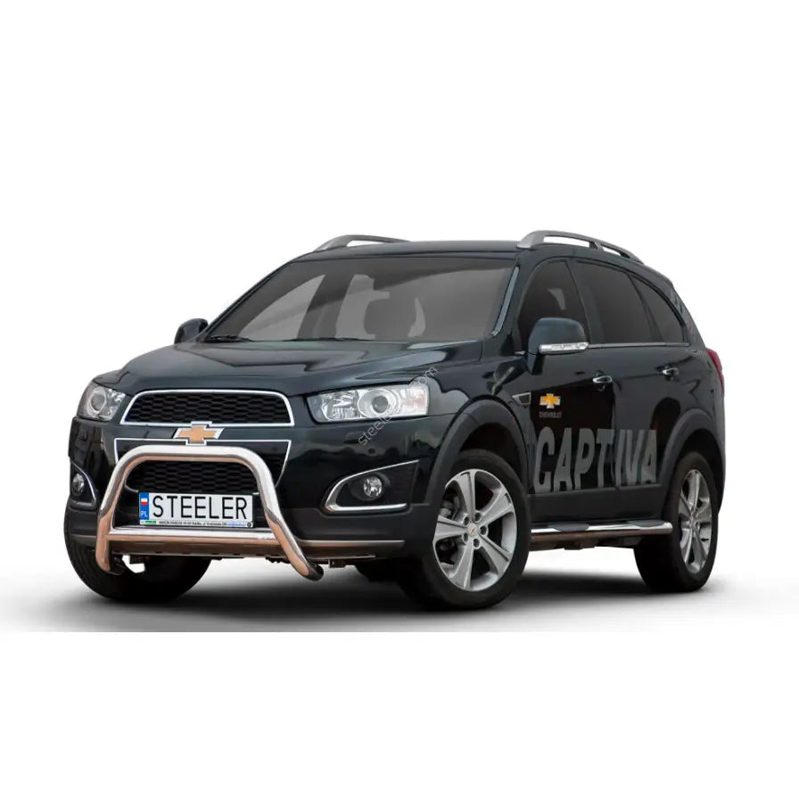 Frontbøyle Chevrolet Captiva 12-15 EC godkjent grill montert på svart SUV med sølv takrails og felger.
