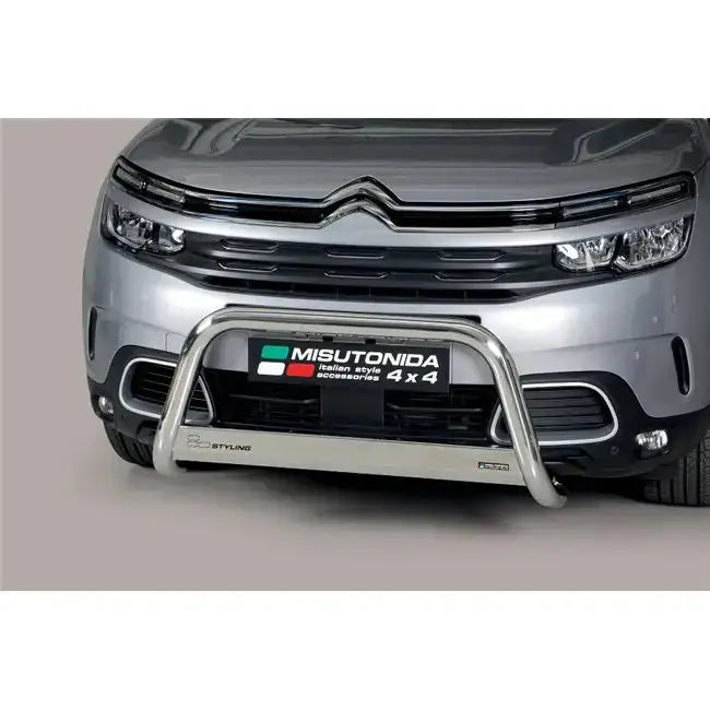 Frontbøyle Citroen C5 Aircross montert foran på grå SUV med skilt og logo, sett rett forfra.