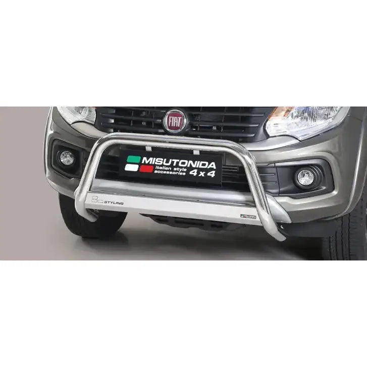 Frontbøyle Fiat Fullback 16-19 EC godkjent, forkrommet metall med avrundede hjørner sett forfra.