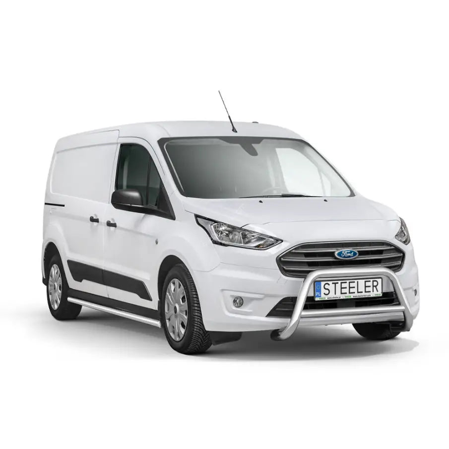 Frontbøyle Ford Connect 13-17 EC godkjent montert på hvit varebil med sølvfarget tverrør.