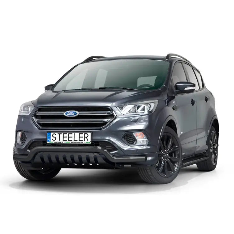Kufanger på Ford Kuga 17-19 EC godkjent lav modell med plate, sett forfra med svarte detaljer.
