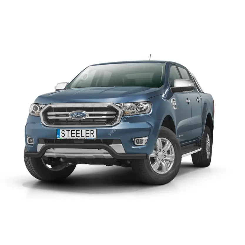 Kufanger på Ford Ranger 16-18 EC godkjent lav, svart modell montert foran på blå pickup.