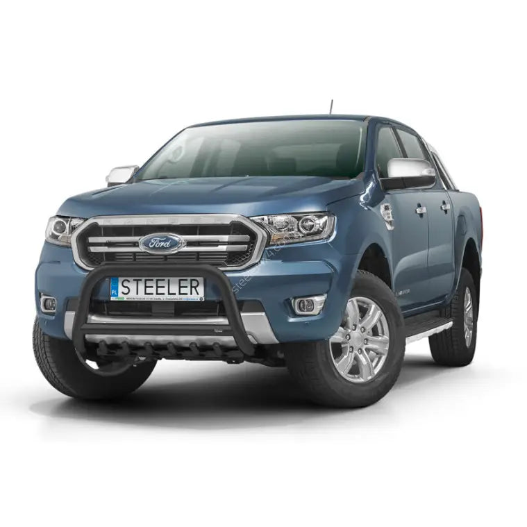 Kufanger på Ford Ranger 19- EC godkjent, sort med kromdetaljer foran grill, hvit bakgrunn.