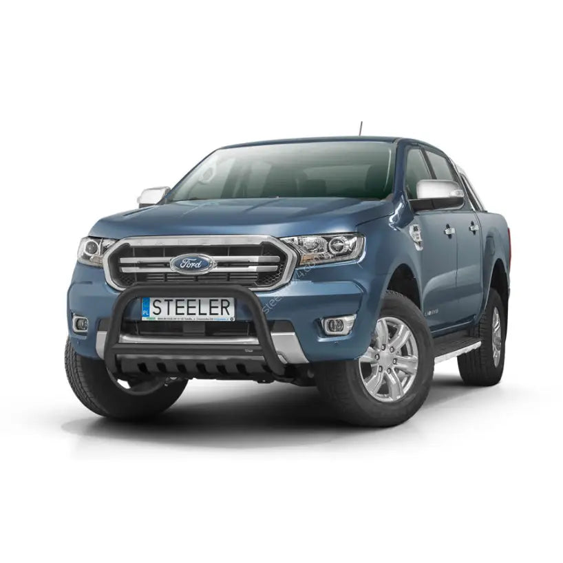 Kufanger på Ford Ranger 2019-modell med sølvdetaljer, sett forfra og litt fra siden.