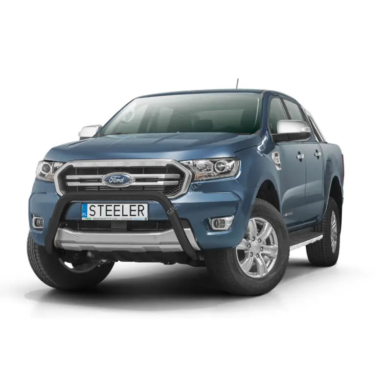 Kufanger på Ford Ranger 2019-modell, svart stål med sølvdetaljer og synlig Ford-logo, hvit bakgrunn.