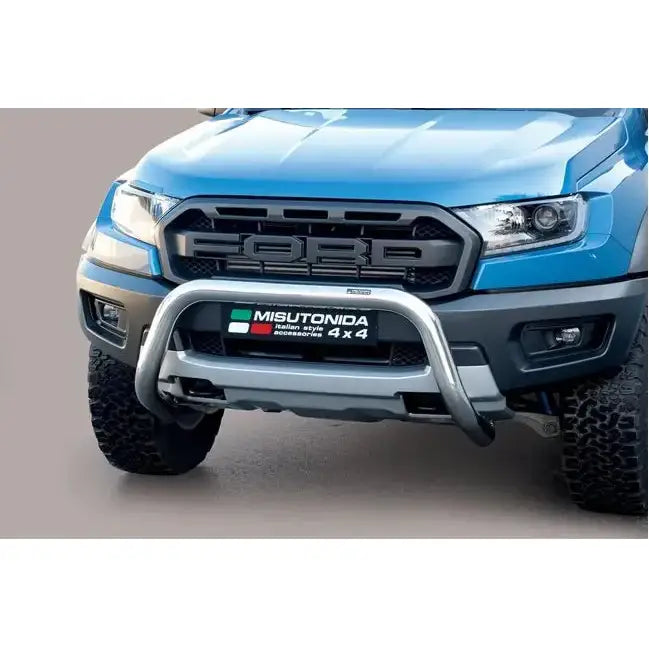 Frontbøyle Ford Ranger Raptor 19- EC Godkjent Super Bar montert på blå firehjulstrekker sett forfra.