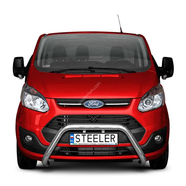 Frontbøyle på rød Ford Transit Custom 12-18 med stålfarget kufanger foran grillen.