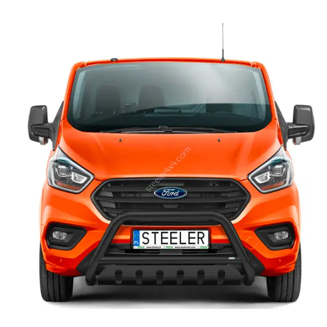 Kufanger på Ford Transit Custom 18-23 EC godkjent, montert foran grillen på oransje varebil.