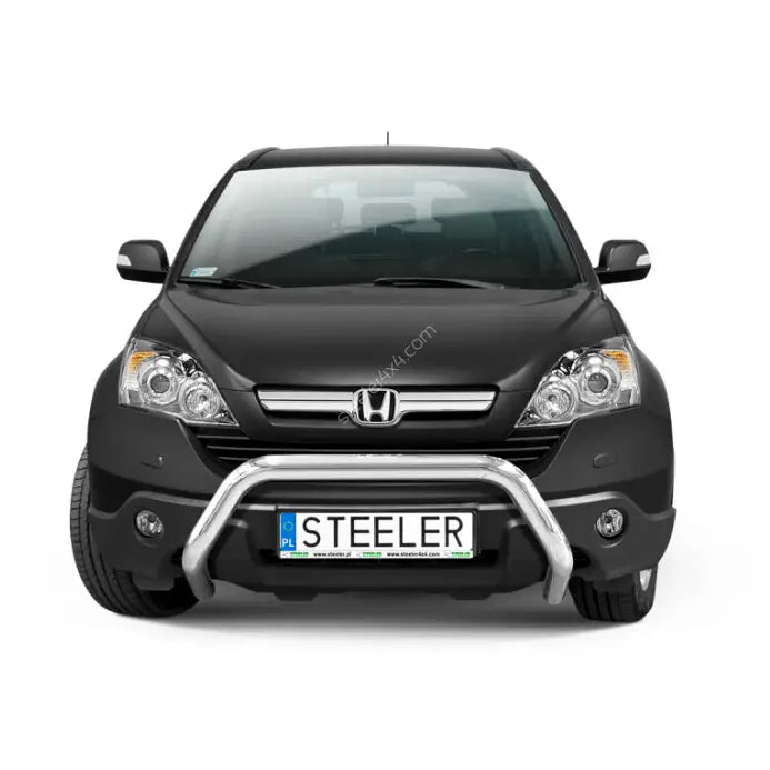 Frontbøyle til Honda CRV 06-09 i krommet stål montert på sort SUV, sett rett forfra.