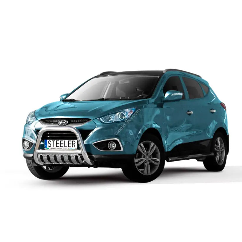 Frontbøyle Hyundai Ix35 09-15 montert på turkis SUV med stor sølvfarget kufanger mot hvit bakgrunn.