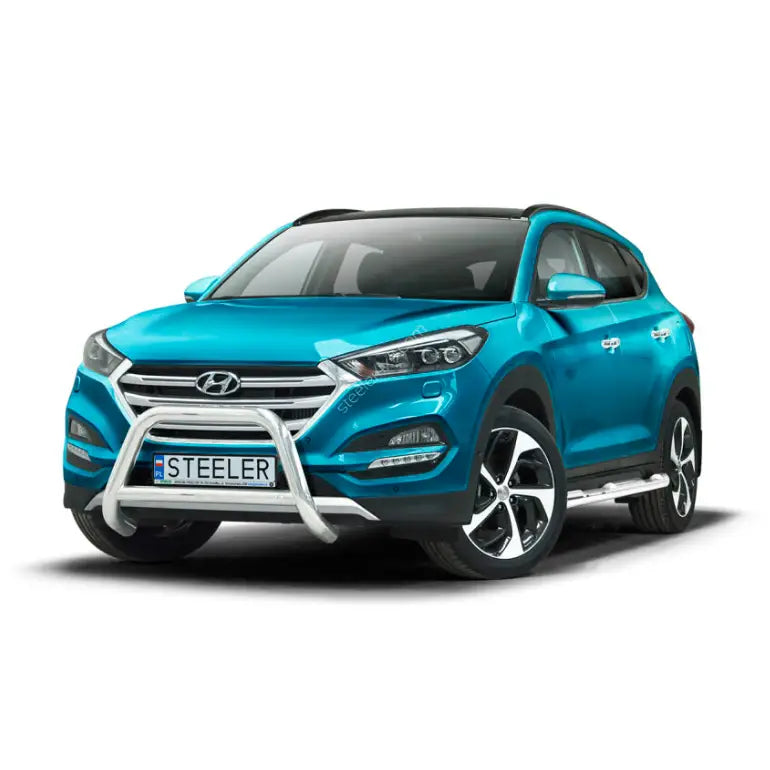 Frontbøyle Hyundai Tucson 15-18 med sølvfarget tverrør montert på turkis SUV mot hvit bakgrunn.
