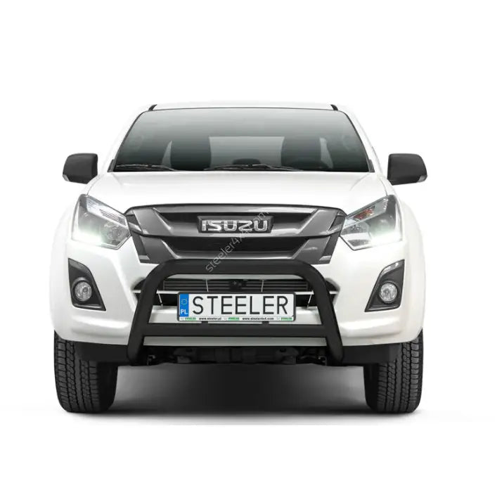 Kufanger på Isuzu D-Max 18-20 EC montert foran grill med tydelig ISUZU-logo og tverrør.