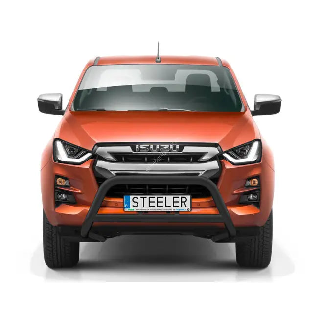 Kufanger på oransje Isuzu D-Max med sort frontbøyle og tverrør, sett rett forfra med STEELER-skilt.