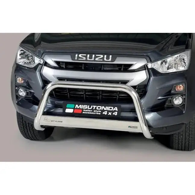 Frontbøyle Isuzu D-Max 20- EC Godkjent Medium Bar montert på mørk pickup, sett rett forfra.
