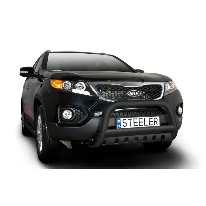 Kufanger til Kia Sorento 09-12 montert på sort SUV med hvite og oransje frontlykter.