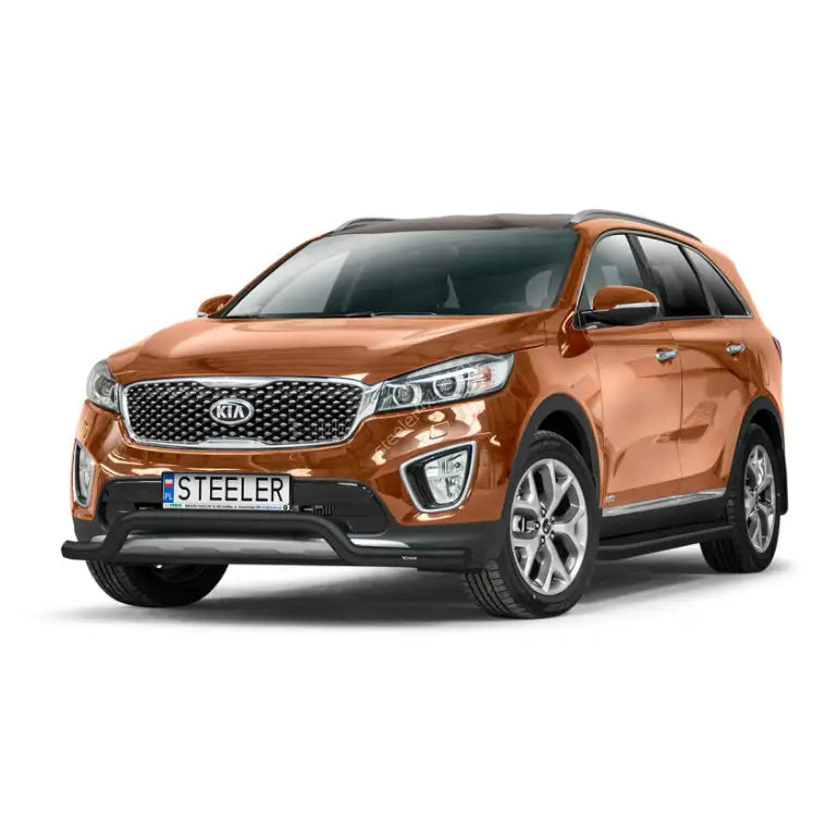 Kufanger på Kia Sorento 15-18 EC godkjent lav modell, kromdetaljer og svarte beskyttere foran.