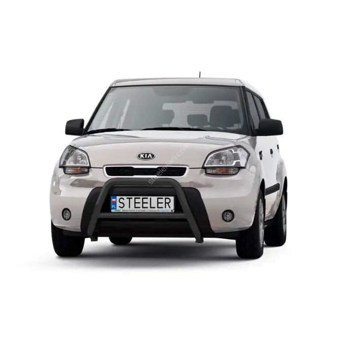 Kufanger til Kia Soul 08-11 EC godkjent med tverrør montert foran på hvit bil.