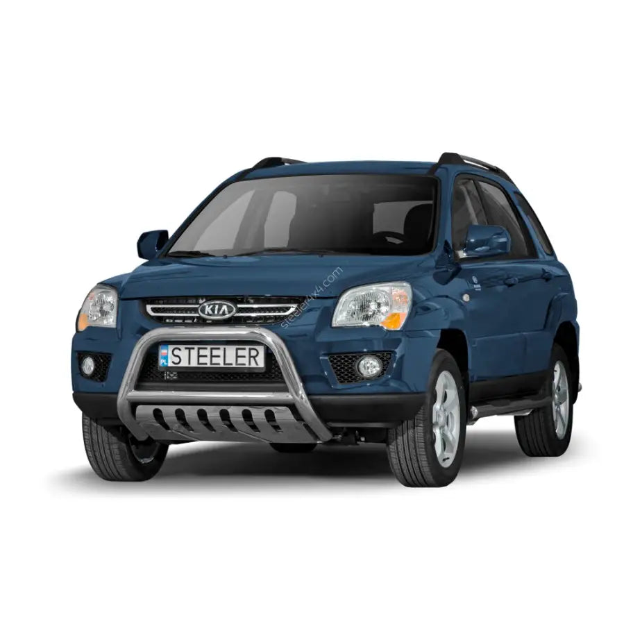 Frontbøyle Kia Sportage 06-10 montert på blå SUV med sølvfarget kufanger i metall, sett forfra.