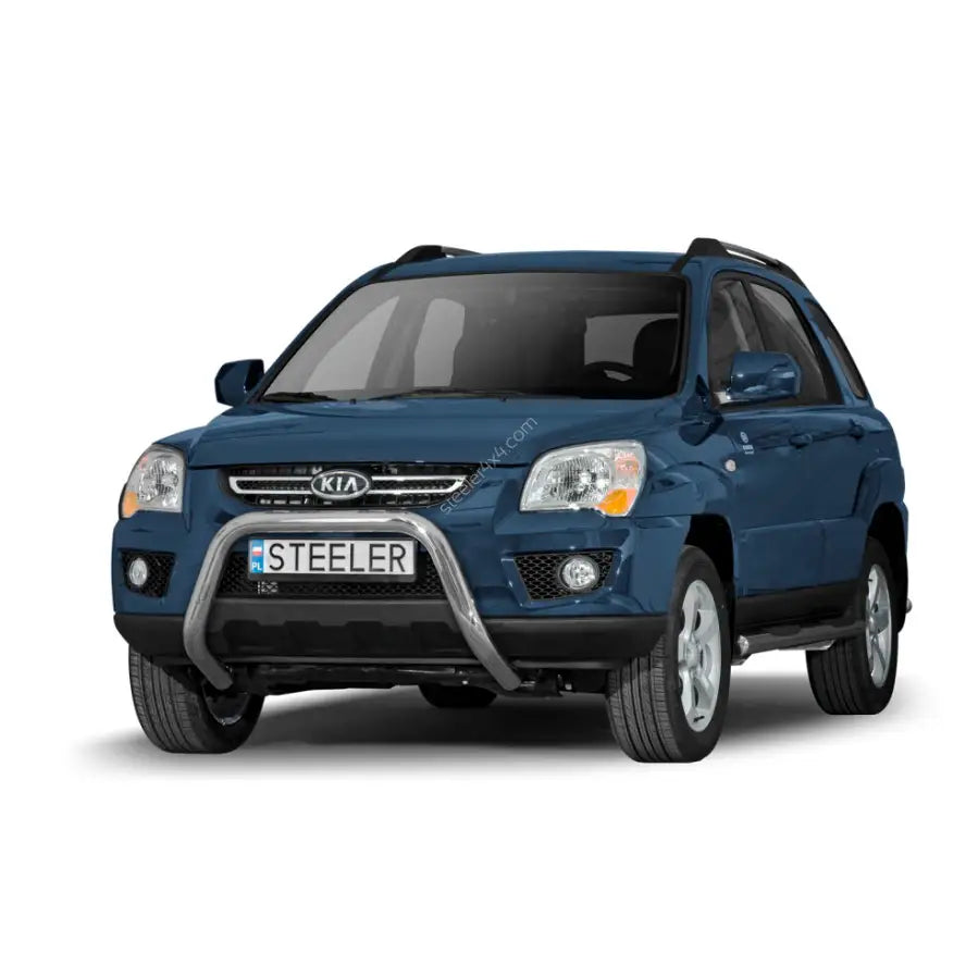 Frontbøyle på Kia Sportage 06-10 i stål, montert foran på mørkeblå SUV med svarte takrails.