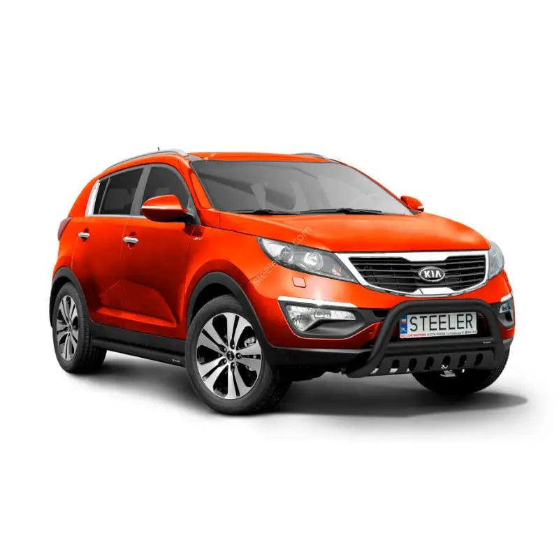 Kufanger på oransje Kia Sportage 10-15 med EC godkjenning og robuste svarte detaljer.