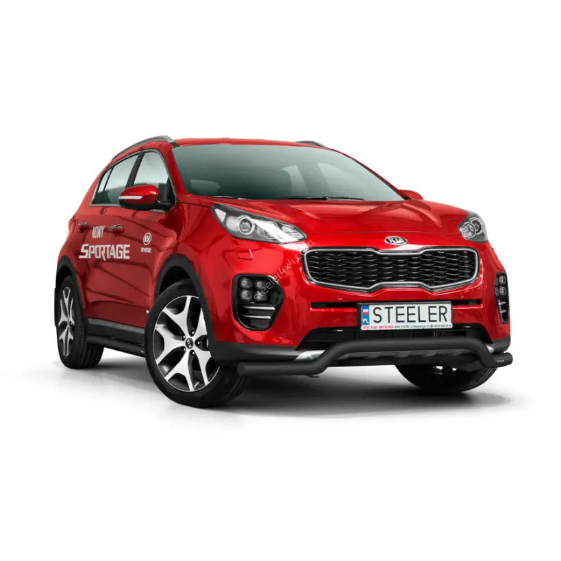 Kufanger til Kia Sportage 15-18 montert på rød SUV med svarte detaljer og aluminiumsfelger.