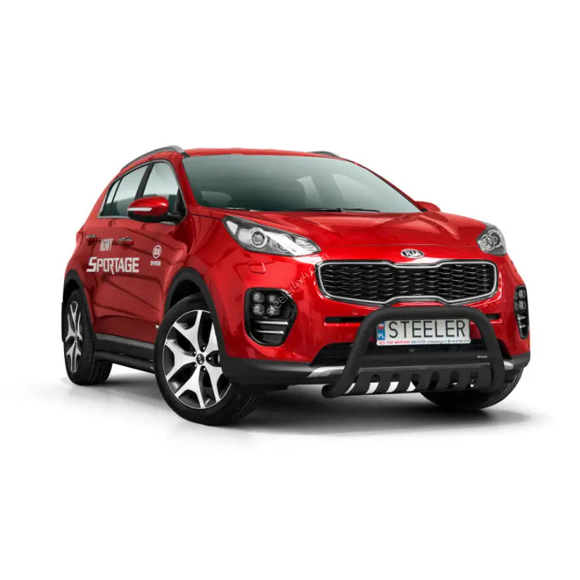 Kufanger på Kia Sportage 15-18 EC godkjent, svart modell montert foran på rød SUV med aluminiumsfelger.