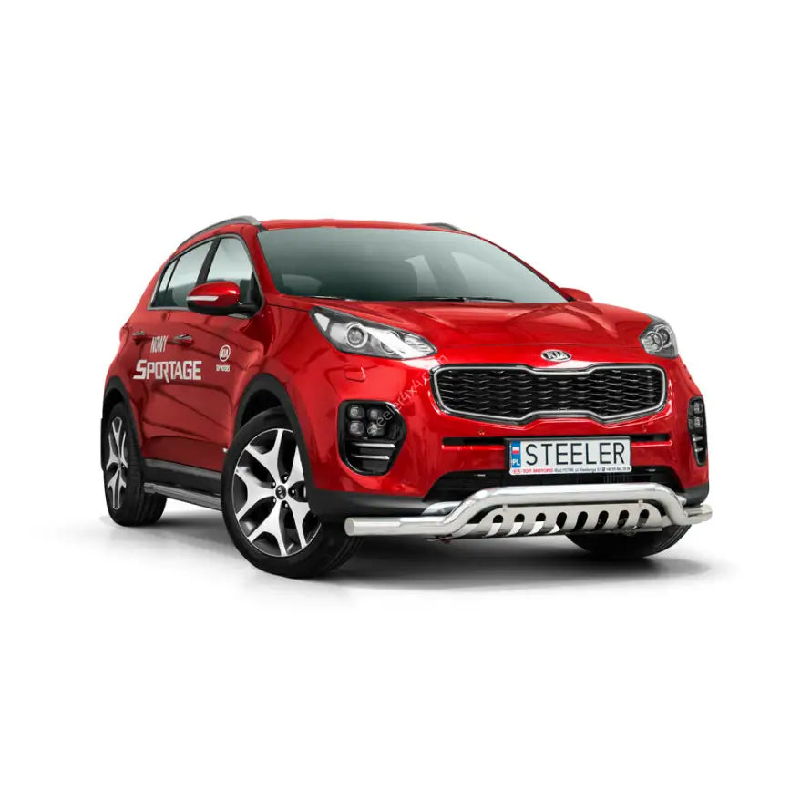 Frontbøyle Kia Sportage 18-21 EC godkjent lav montert på rød SUV med kromdetaljer og aluminiumsfelger.