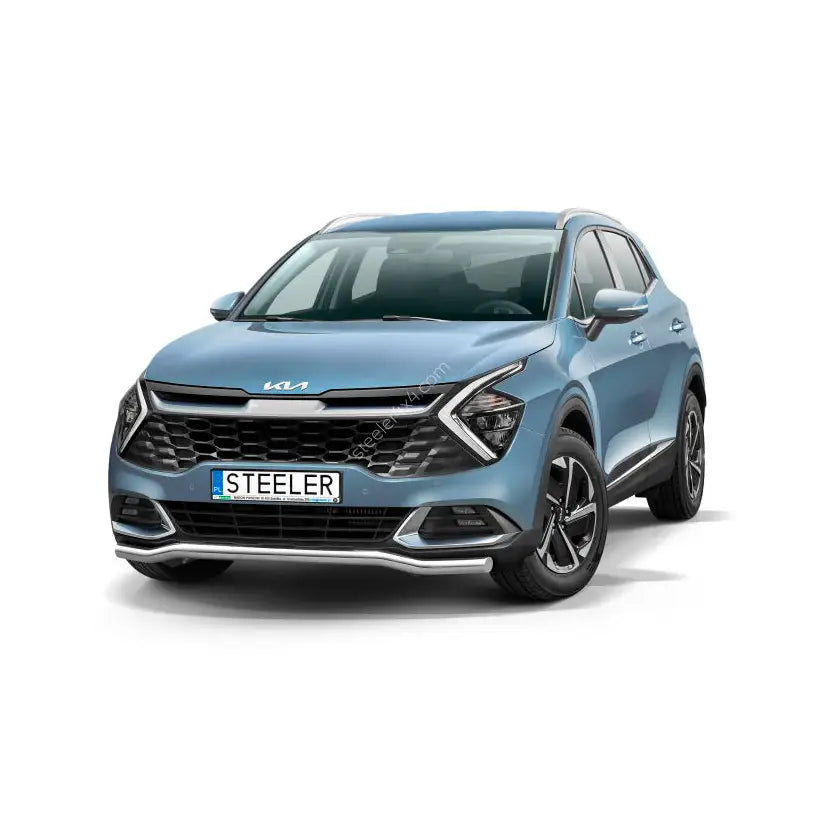 Frontbøyle på Kia Sportage 21- SUV med sorte og sølvfargede detaljer mot hvit bakgrunn.