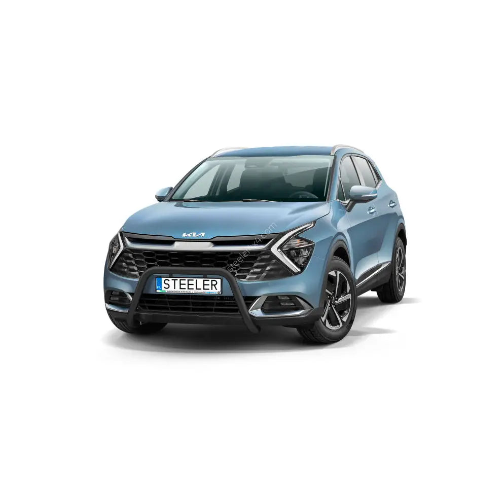 Kufanger på Kia Sportage 21- EC godkjent stål, montert foran svart grill og LED-lykter.