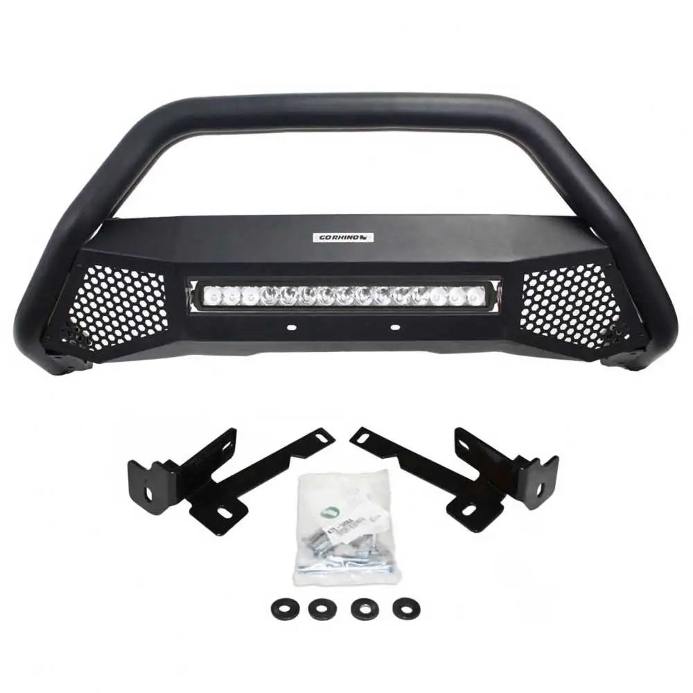 Kufanger Go Rhino RC4 til Toyota Hilux Revo, sort med LED-lyslist og gitterdetaljer, sett forfra med braketter.