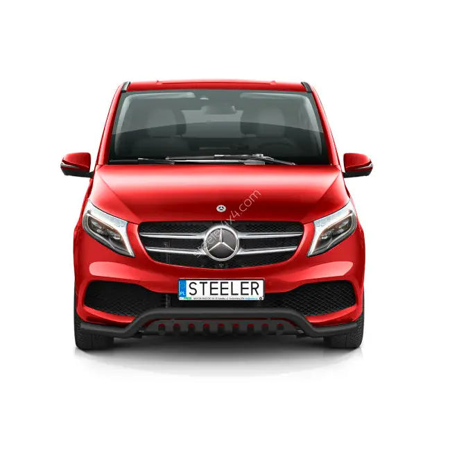 Kufanger Mercedes V-Klasse 19- med kromdetaljer, svart nedre front og "STEELER" skilt foran.