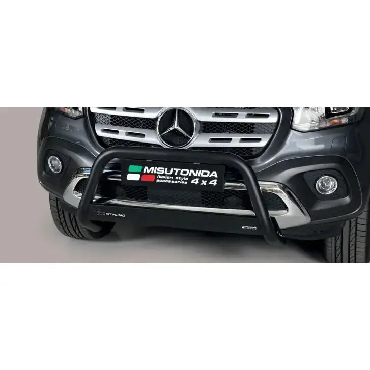Kufanger Mercedes X-Klasse 17- sort metall, montert foran på bil med synlig logo og modelltekst.
