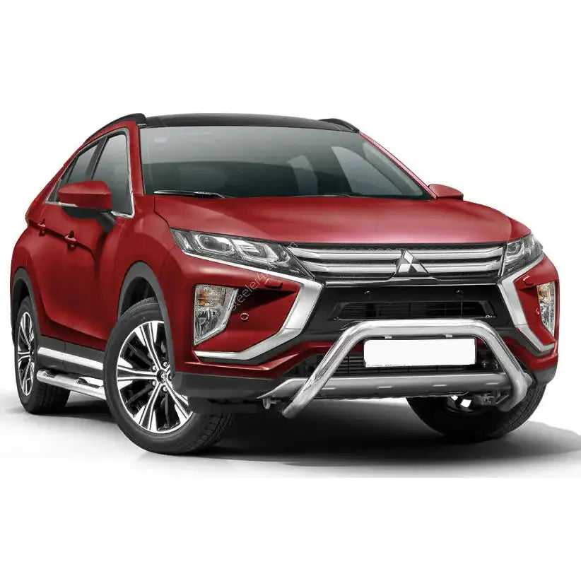 Frontbøyle Mitsubishi Eclipse Cross med sølvfarget kufanger og EC-godkjenning, sett skrått forfra.