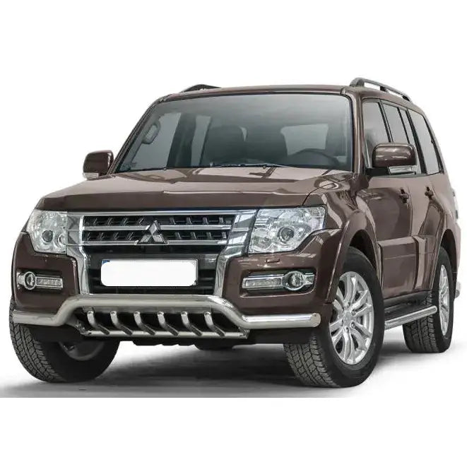 Frontbøyle Mitsubishi Pajero 15- EC godkjent lav med sølv grilldetaljer på brun SUV.