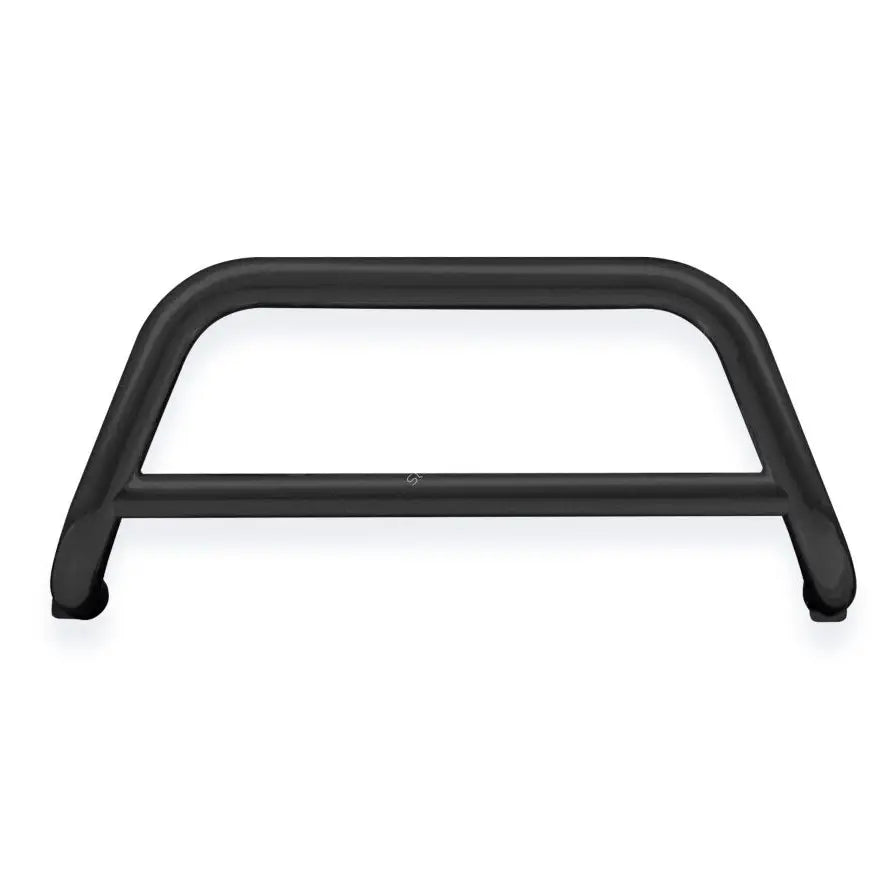 Kufanger til Nissan Juke 10-14 i sort metall med dobbel tverrstang, sett rett forfra mot hvit bakgrunn.