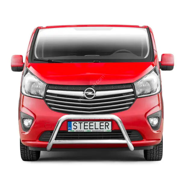 Frontbøyle Opel Vivaro 14-19 EC godkjent montert foran på rød varebil med tverrør.