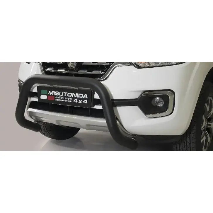 Kufanger Renault Alaskan 18-20 EC godkjent Super Bar i sort metall sett skrått forfra på hvit bil.