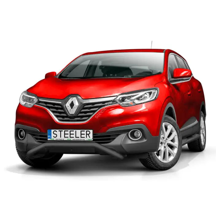 Kufanger på rød Renault Kadjar 16-18 med sølvfelger og sorte detaljer mot hvit bakgrunn.