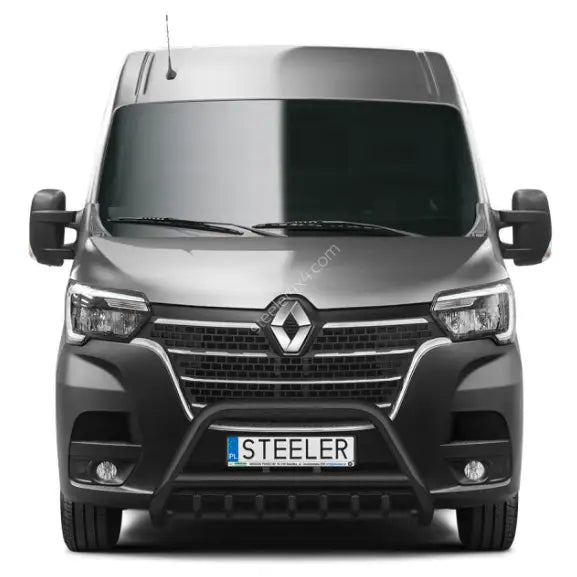 Kufanger til Renault Master 19- montert foran registreringsskilt og grill med kromdetaljer.