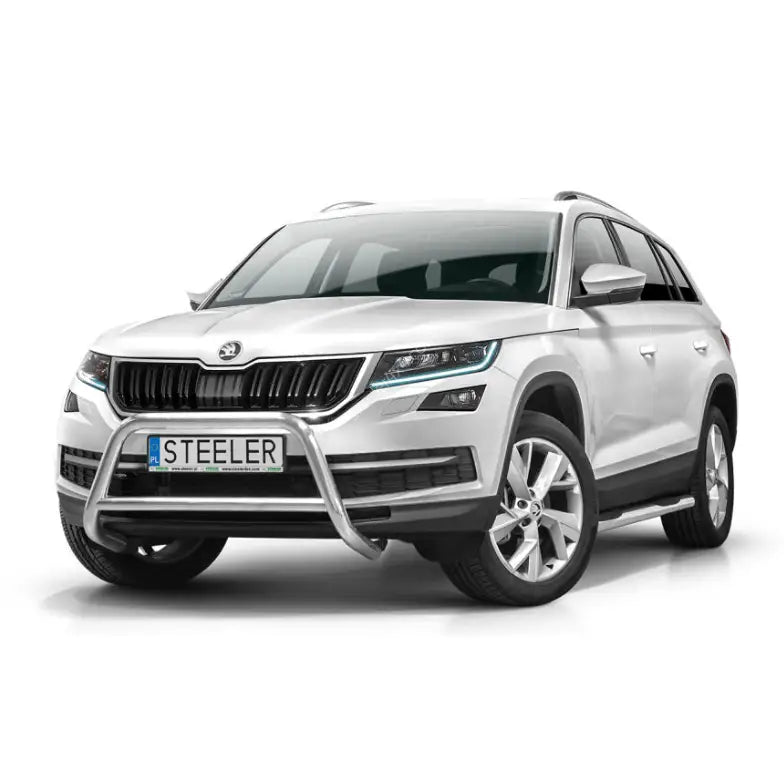 Frontbøyle Skoda Kodiaq 16-21 EC godkjent montert foran på sølvfarget SUV mot hvit bakgrunn.