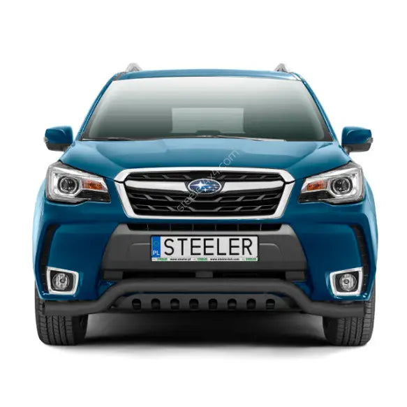 Kufanger på Subaru Forester 13-19 EC godkjent lav modell, sett forfra med kromgrill og moderne frontlykter.