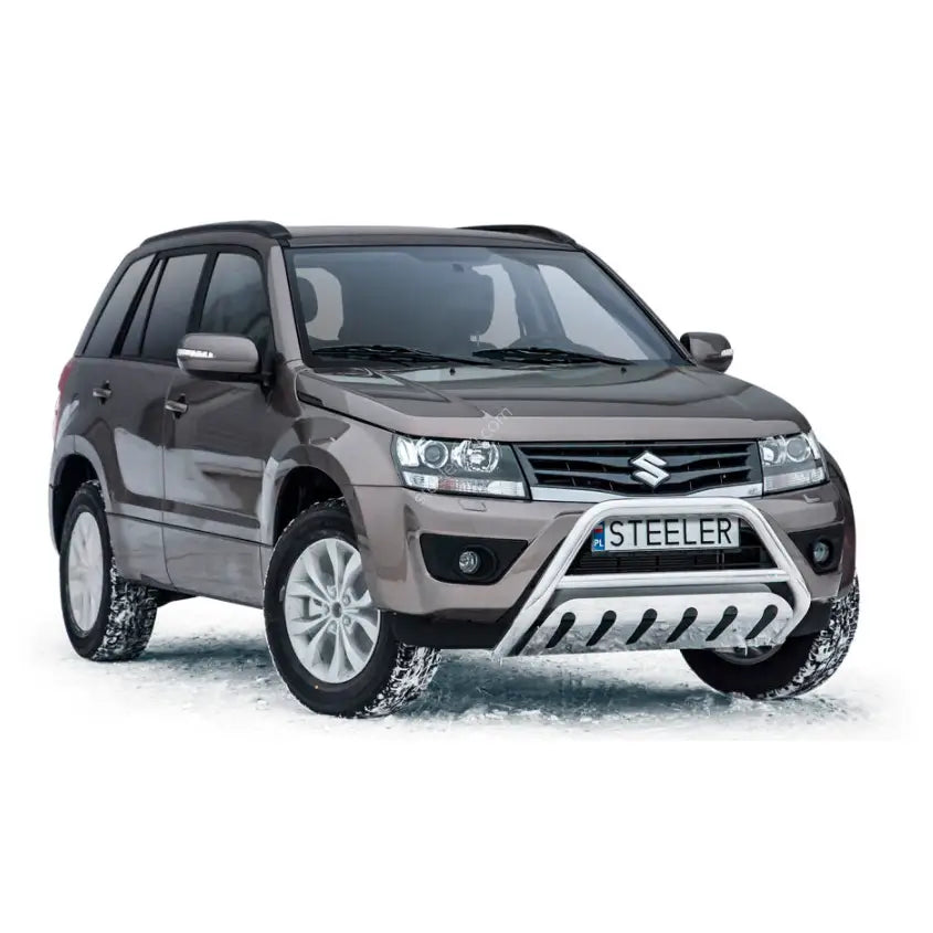 Frontbøyle på Suzuki Grand Vitara 06-14 EC godkjent, montert på SUV på snødekket underlag.