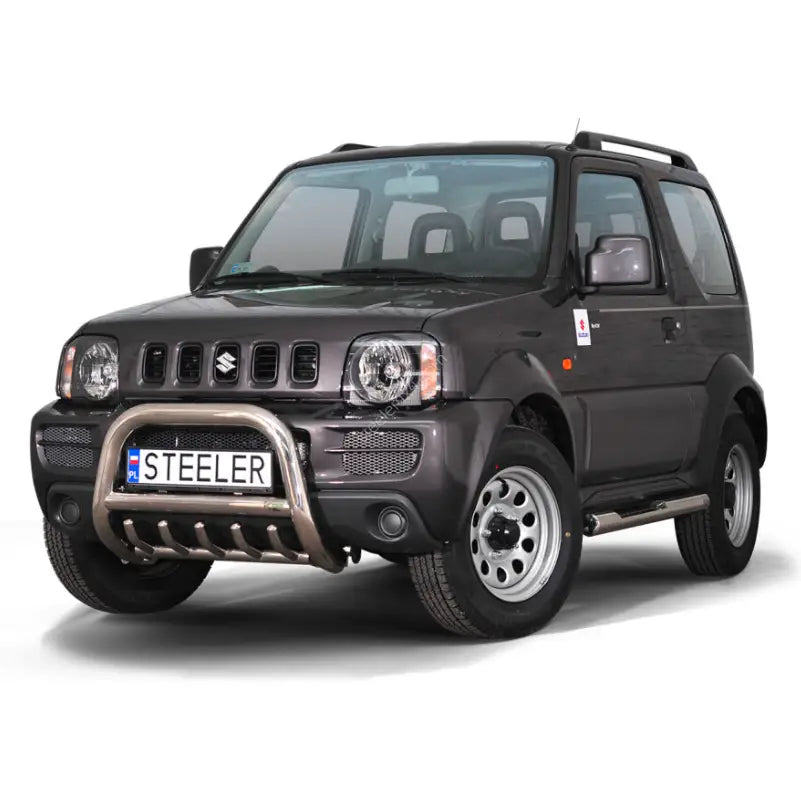 Frontbøyle Suzuki Jimny 05-12 EC godkjent montert på svart SUV med sølv kufanger mot hvit bakgrunn.