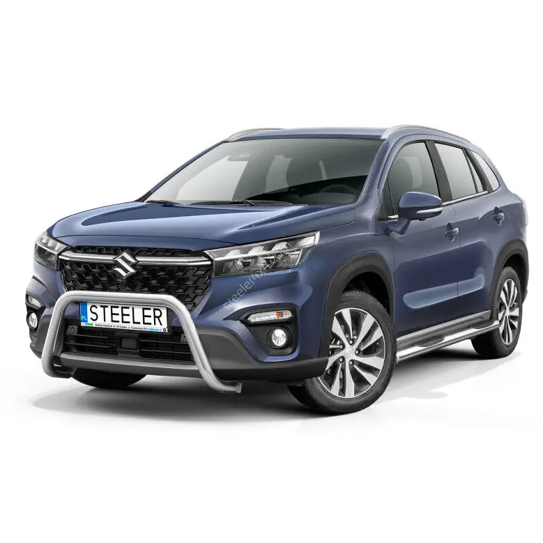 Frontbøyle Suzuki SX4 S-Cross 21- montert på blå SUV med sølvfarget kufanger og stigtrinn.