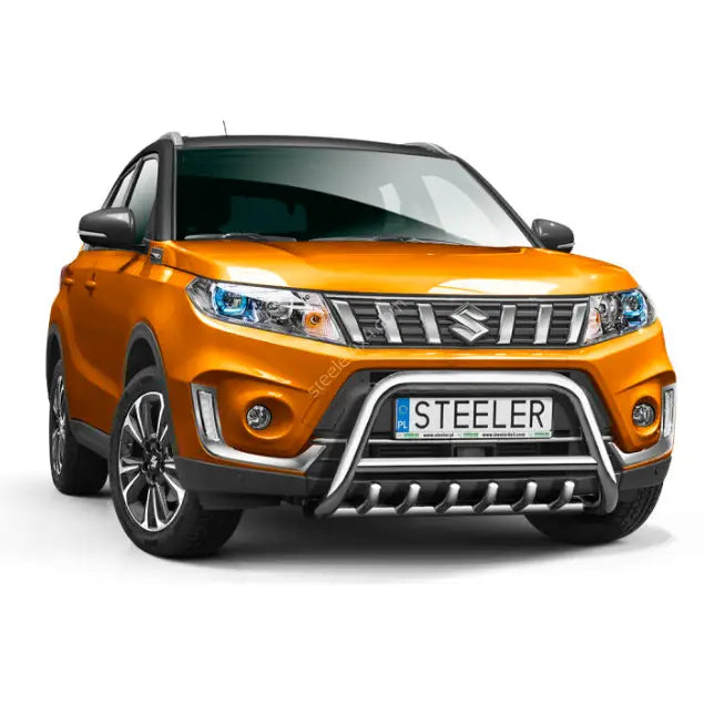 Frontbøyle Suzuki Vitara med sølvfarget kufanger, sett forfra på oransje SUV med mørke felger.