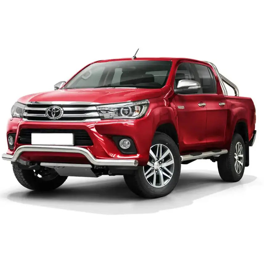 Frontbøyle Toyota Hilux 15-18 EC godkjent lav på rød pickup med kromdetaljer og sølvfelger.