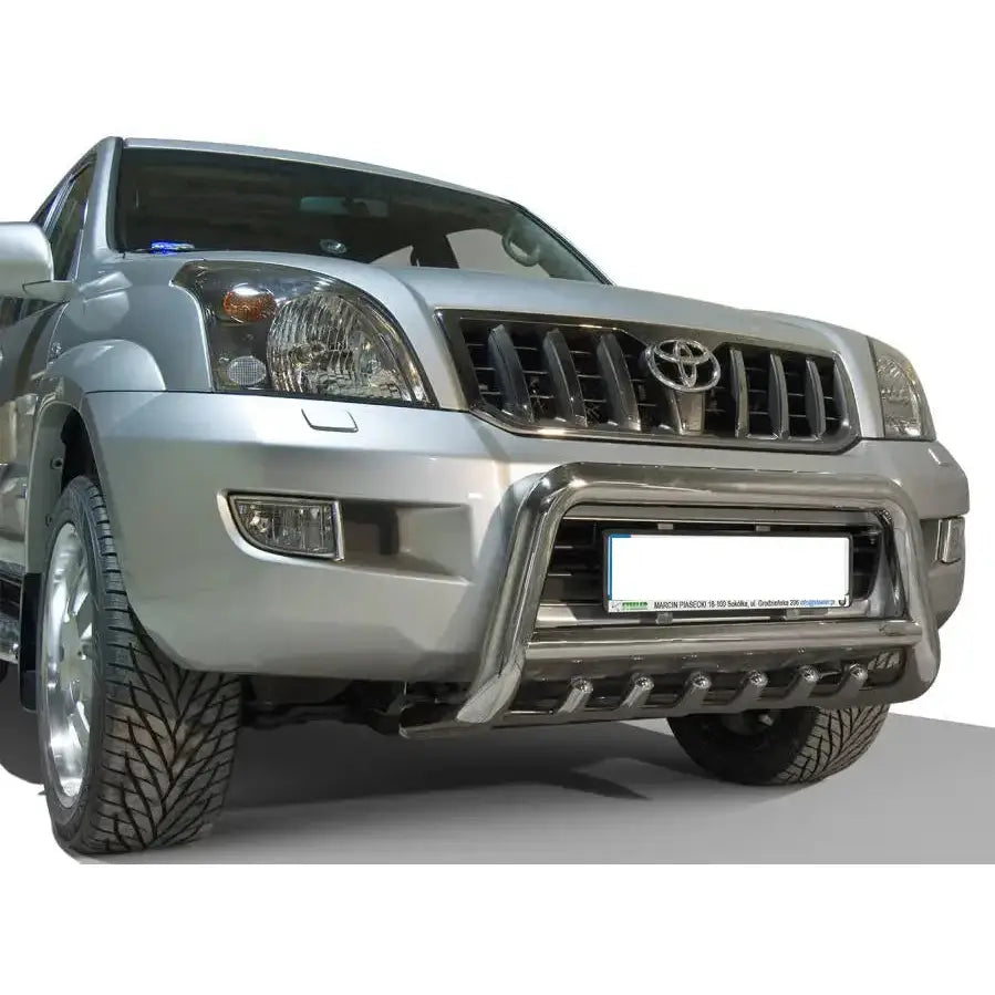 Frontbøyle på Toyota Land Cruiser J120 02-09 i blankt stål montert foran grillen.