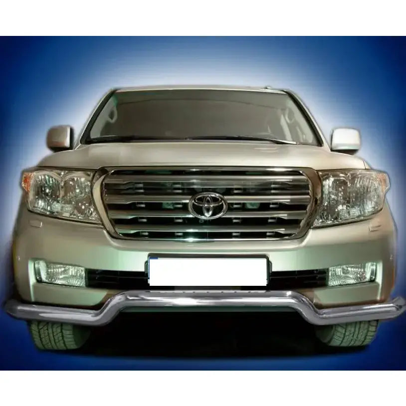 Frontbøyle Toyota Land Cruiser J200 07-12 EC godkjent, sett forfra med krom grill og blå bakgrunn.